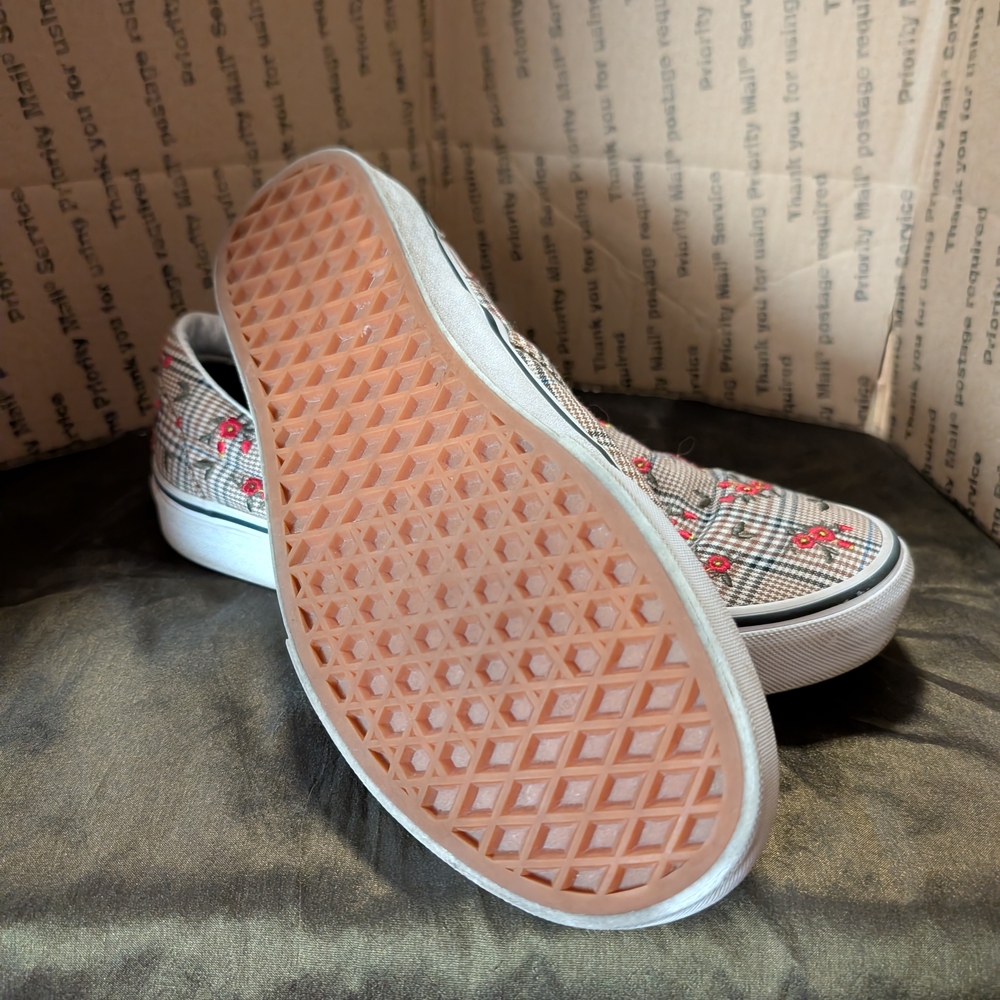 Vans Plaid Slip-On Sneakers with Red Floral Embroidery - Picture 5 of 5